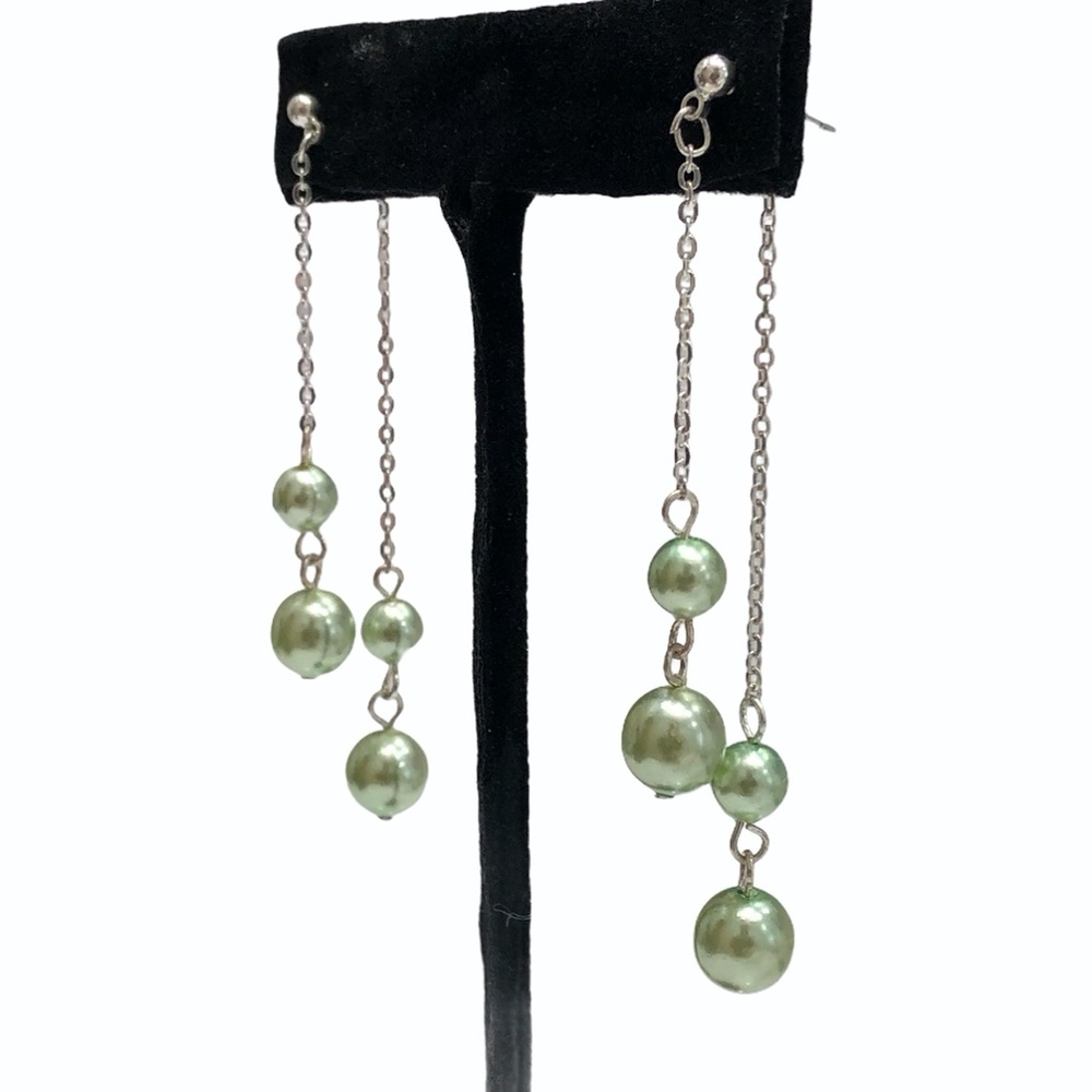 VINTAGE GREEN PEARL & SILVER CHAIN DANGLE EARRINGS